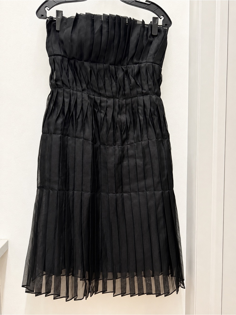 ABS Allen Schwartz Strapless Black Pleated Midi Dress